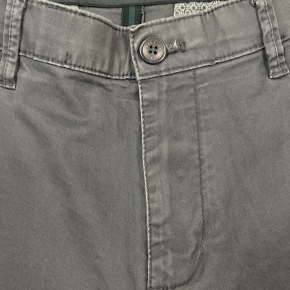 Like New English Laundry Mens Straight Leg Pants - Picture 4 of 7